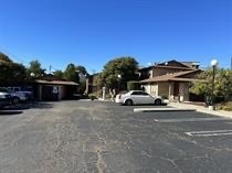 1424 Woodside Drive, #C