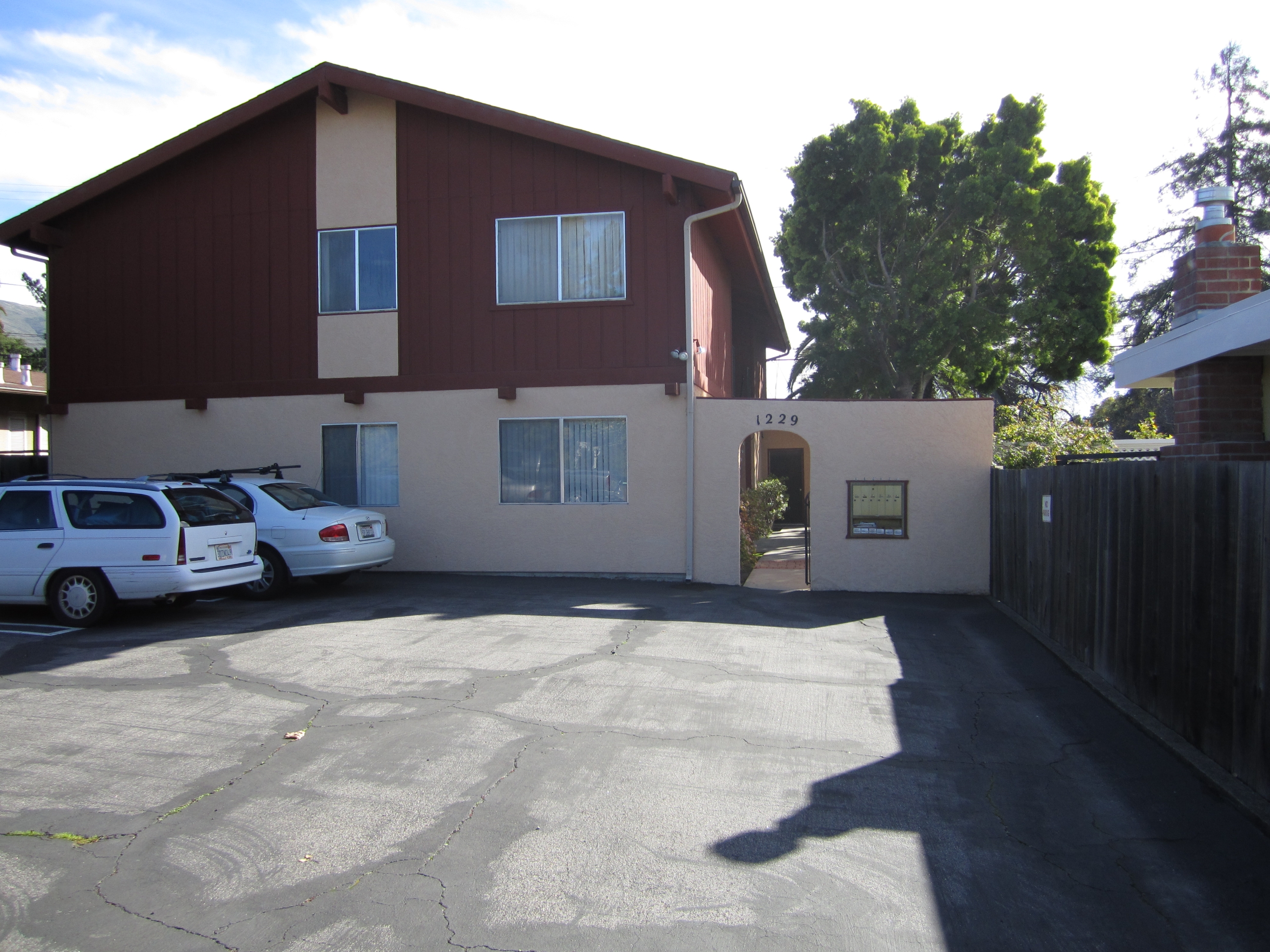 1229 Peach Street, #F